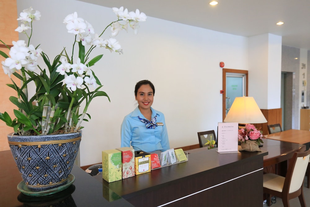 j town serviced apartments