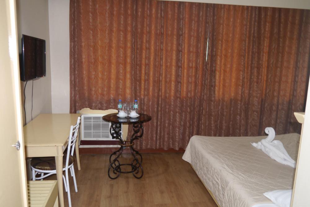 top plaza hotel