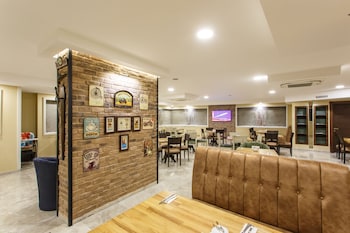 hotel antroyal
