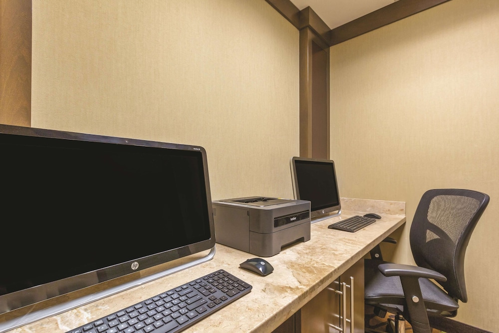 la quinta inn by wyndham austin north