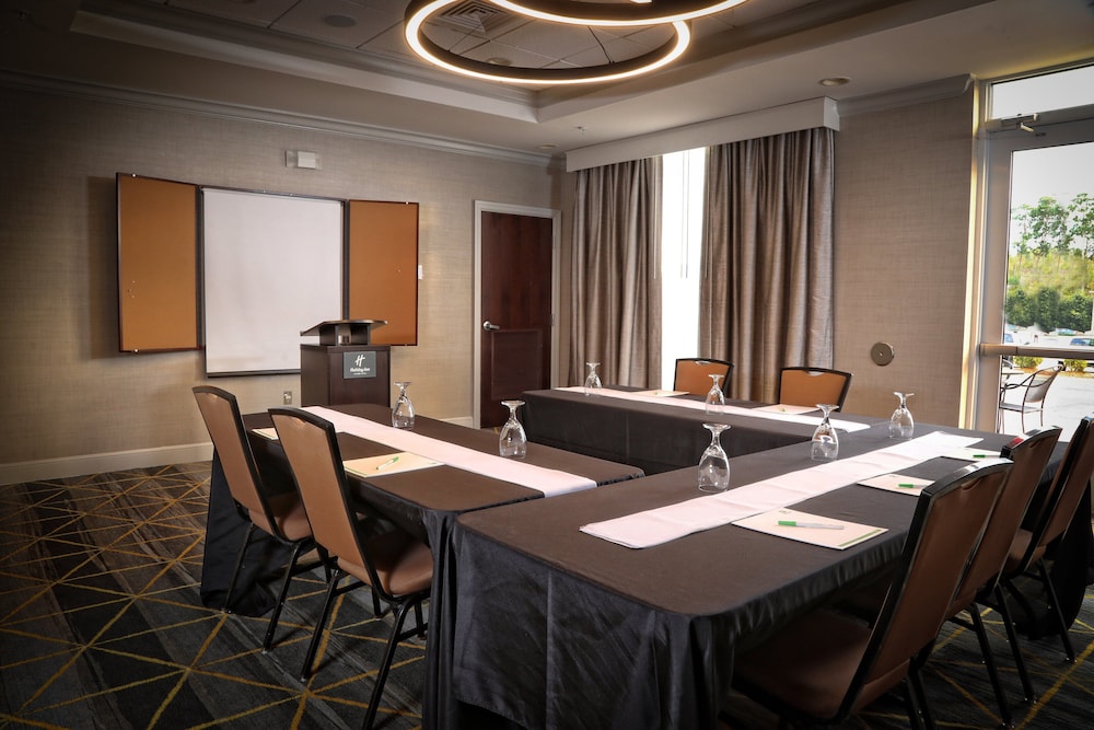 holiday inn statesboro university area by ihg