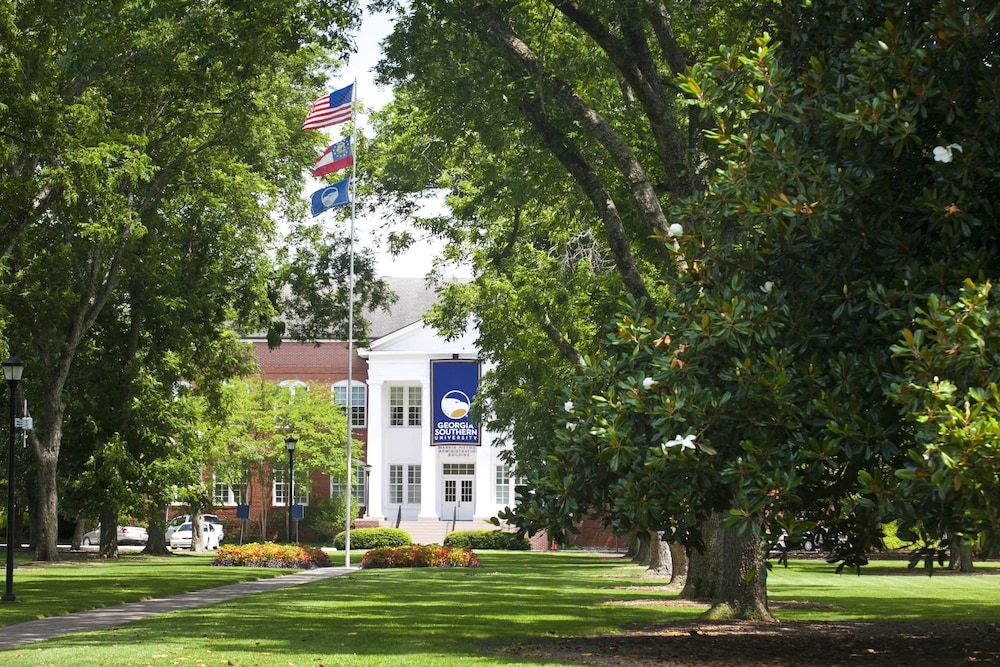 holiday inn statesboro university area by ihg