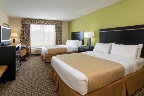 holiday inn statesboro university area by ihg