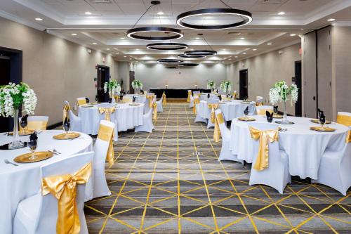 holiday inn statesboro university area by ihg