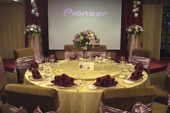 justwin grand hotel