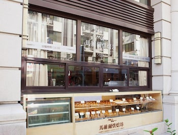 justwin grand hotel