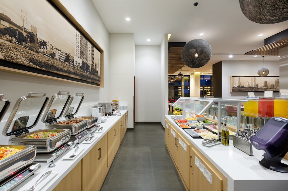 holiday inn panama distrito financiero by ihg