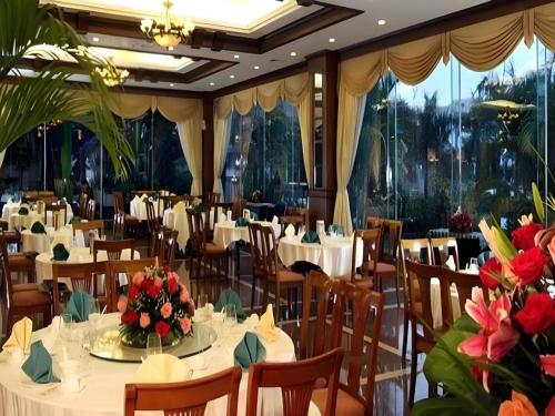 gladden hotel shilong