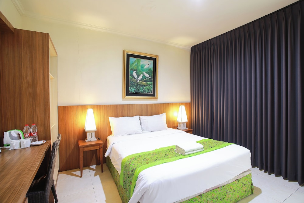 mirah hotel