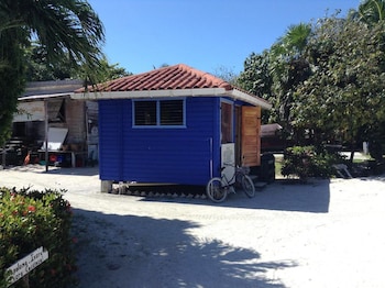 Anchorage Beach Resort,Belize City>>Belize,3 star