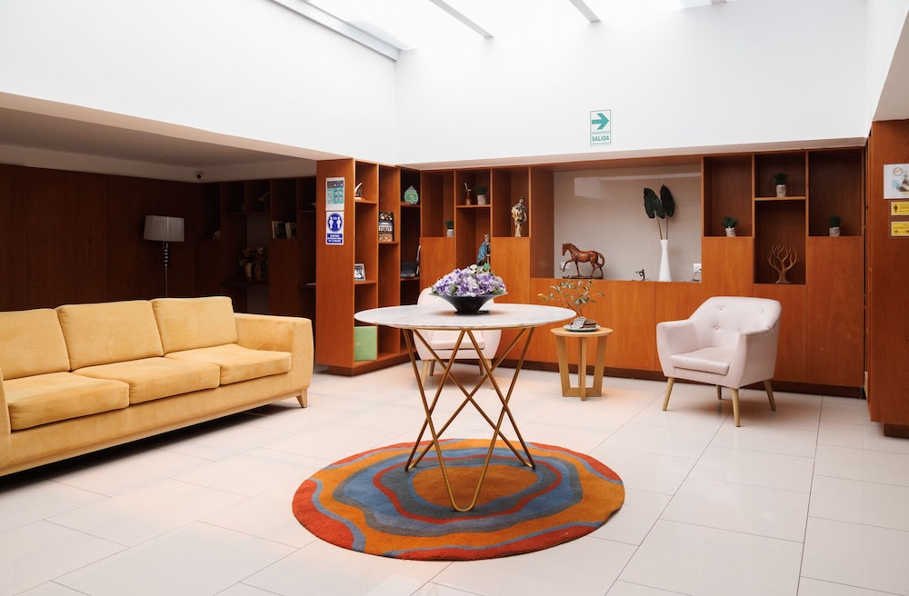 daniels apart hotel