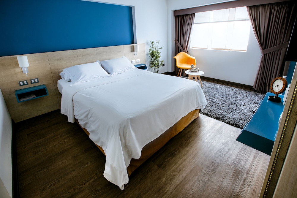 daniels apart hotel