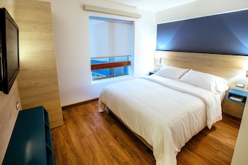 daniels apart hotel