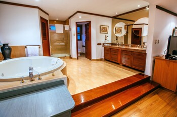 daniels apart hotel