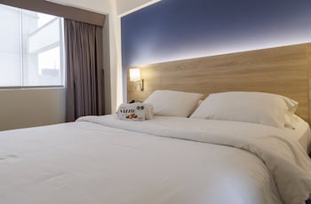 daniels apart hotel