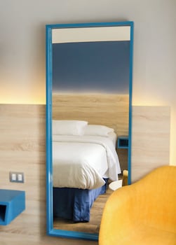 daniels apart hotel