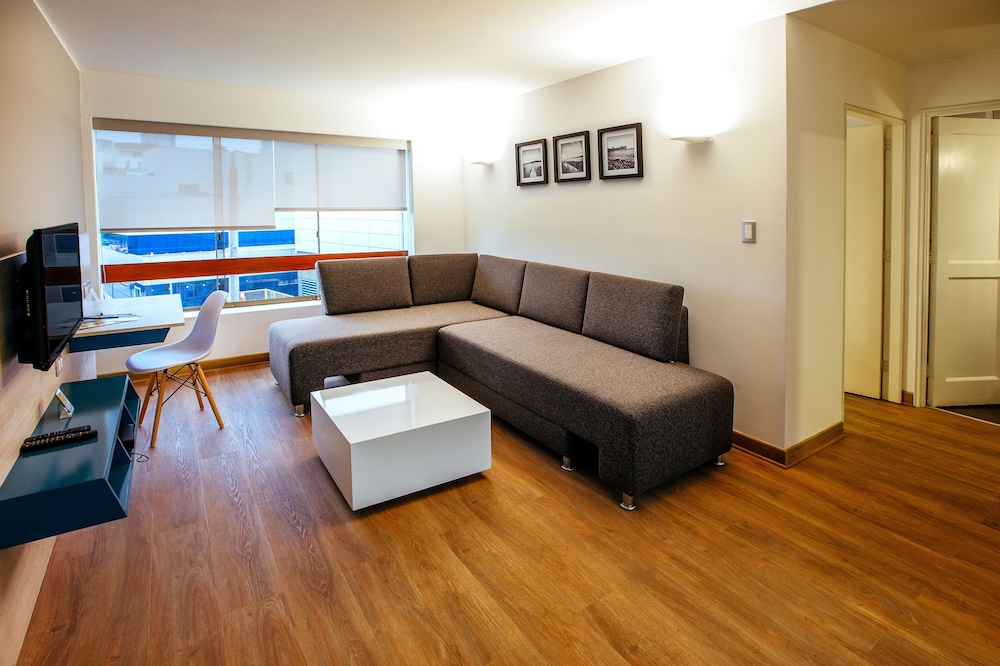 daniels apart hotel
