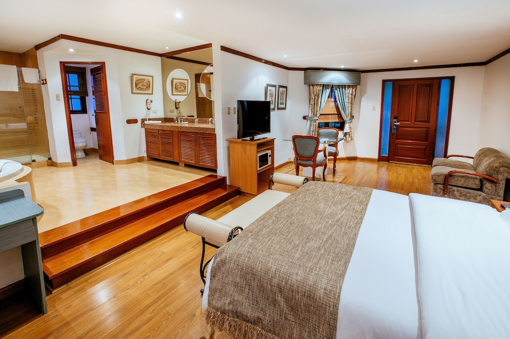 daniels apart hotel