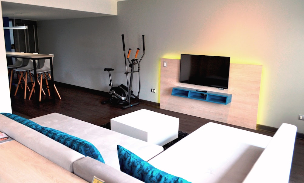 daniels apart hotel