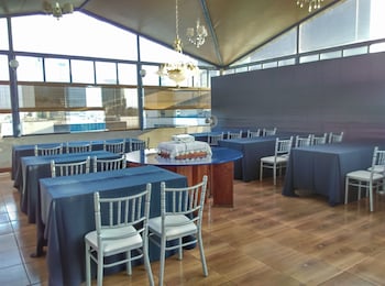 daniels apart hotel