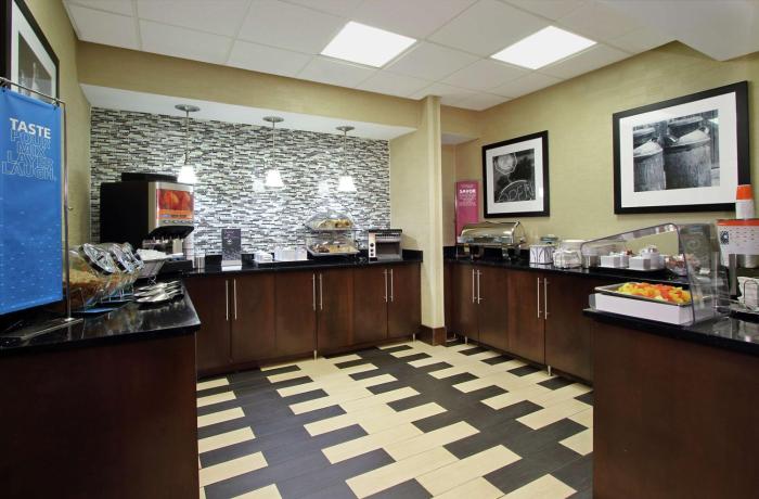 hampton inn ashtabula