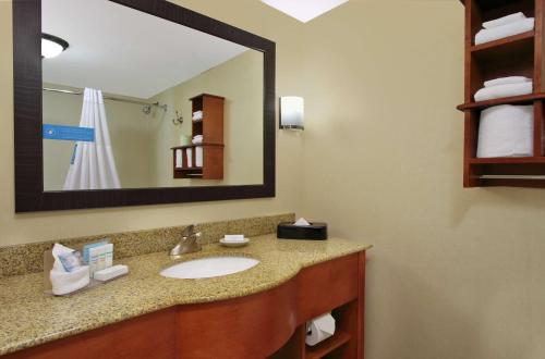 hampton inn ashtabula