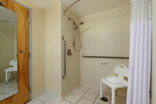 hampton inn ashtabula