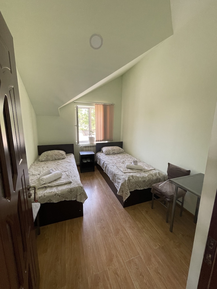 noragyugh guesthouse