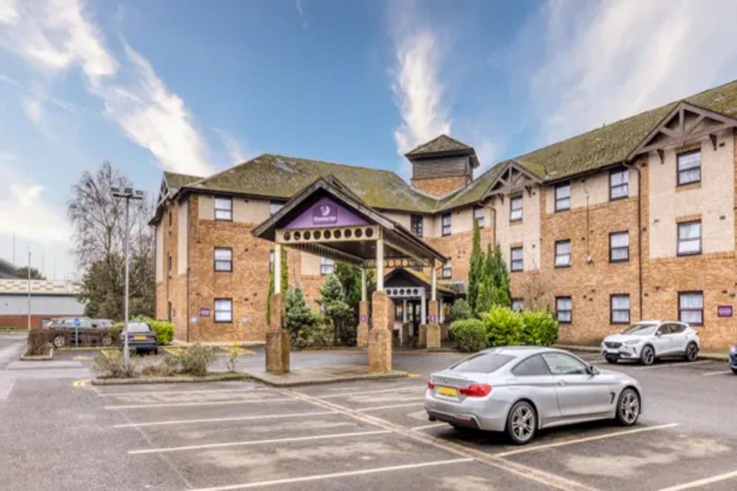 premier inn glasgow airport