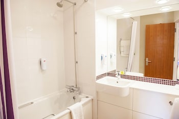 premier inn glasgow airport