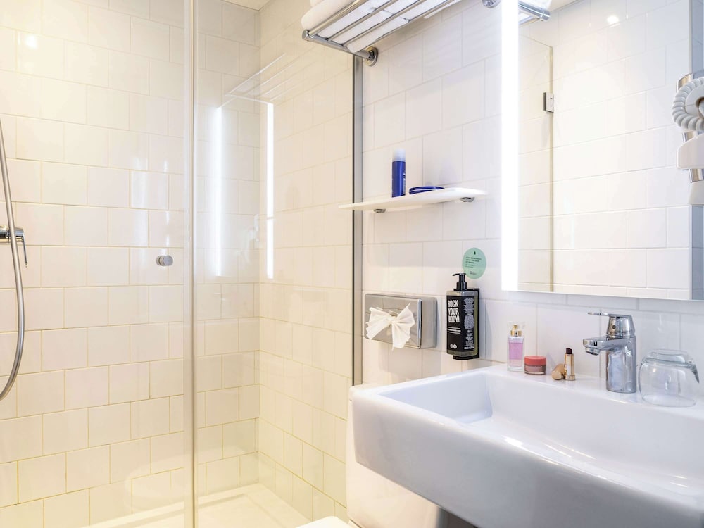 ibis styles paris 15 lecourbe