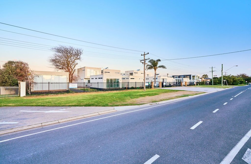 peninsula beachside accommodation