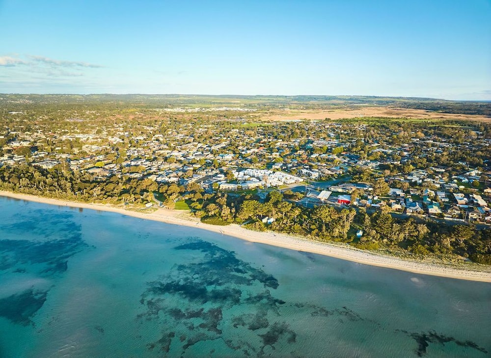peninsula beachside accommodation