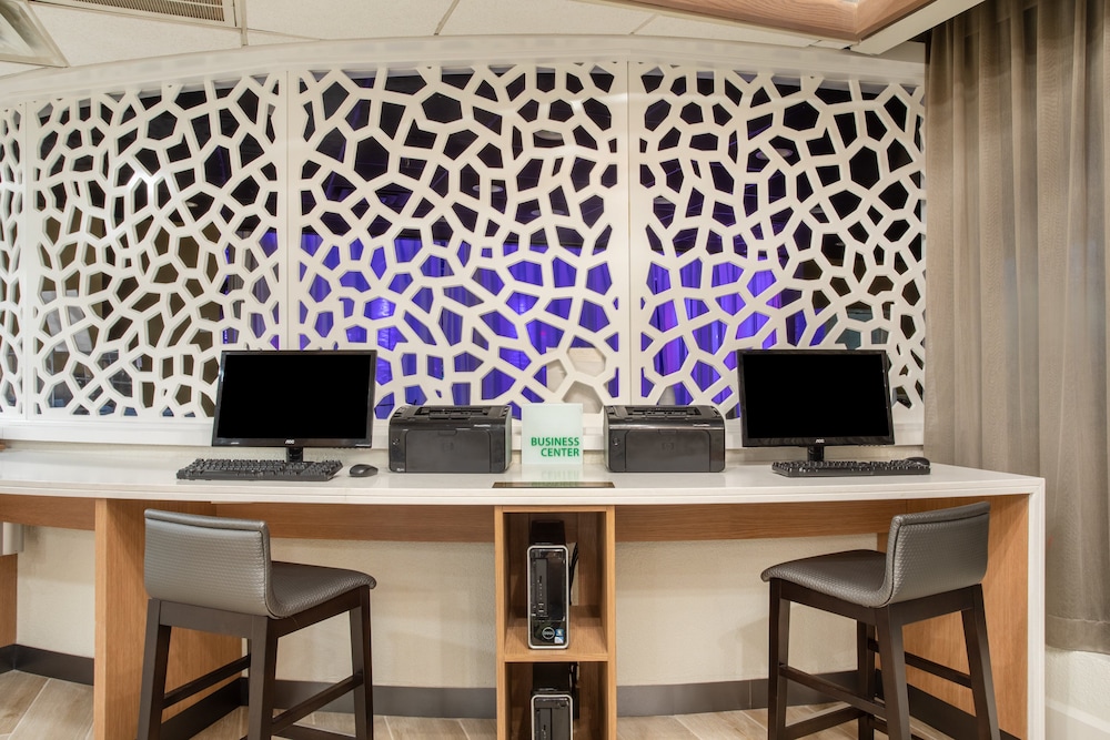 holiday inn and suites parsippany fairfield by ihg