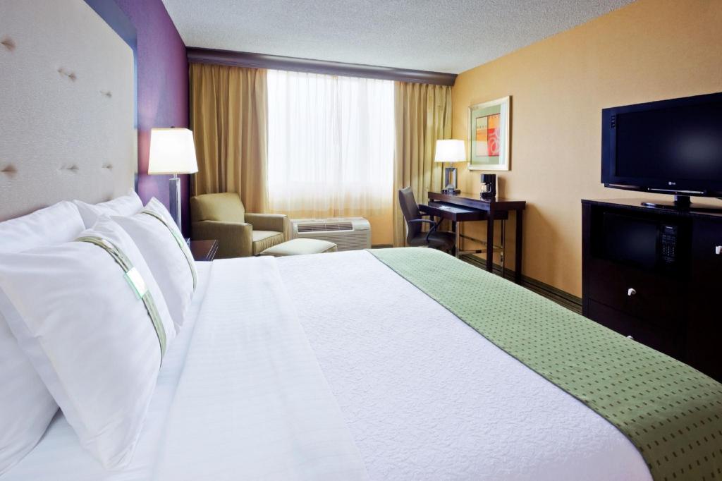 holiday inn and suites parsippany fairfield by ihg