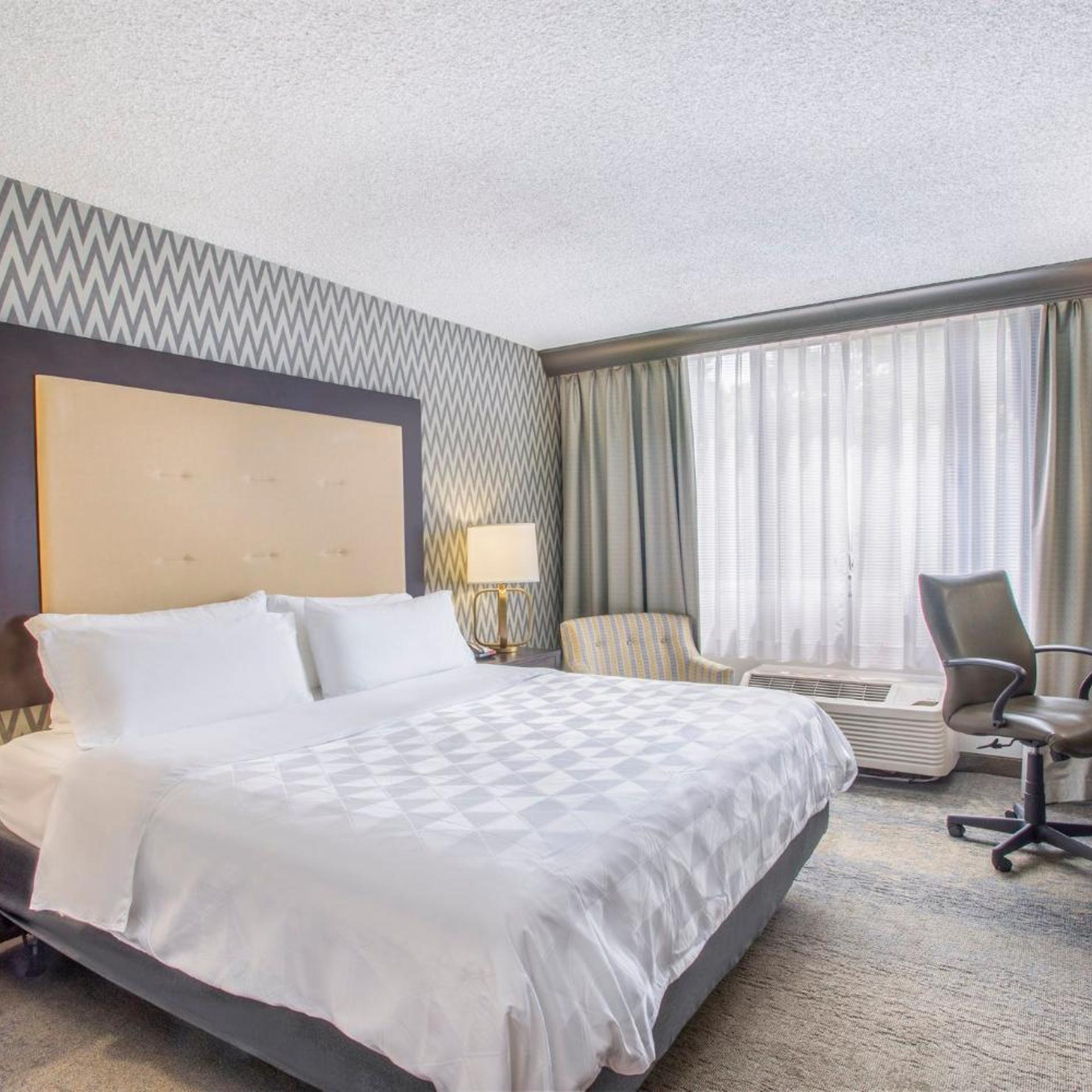 holiday inn and suites parsippany fairfield by ihg