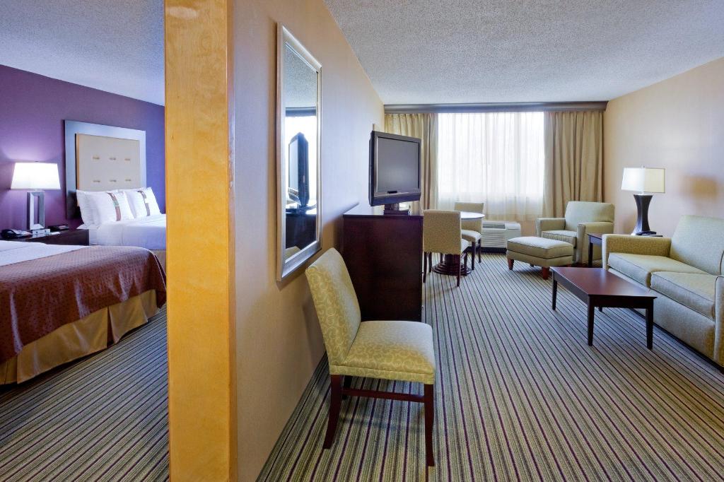 holiday inn and suites parsippany fairfield by ihg