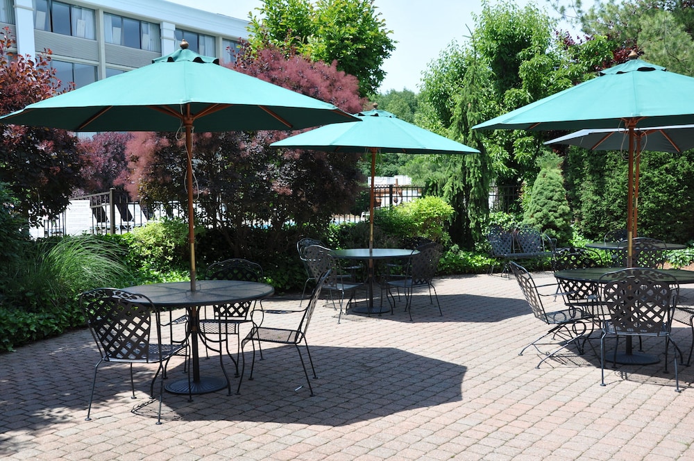 holiday inn and suites parsippany fairfield by ihg
