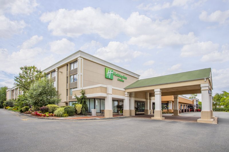 Holiday Inn & Suites Parsippany Fairfield, An Ihg Hotel