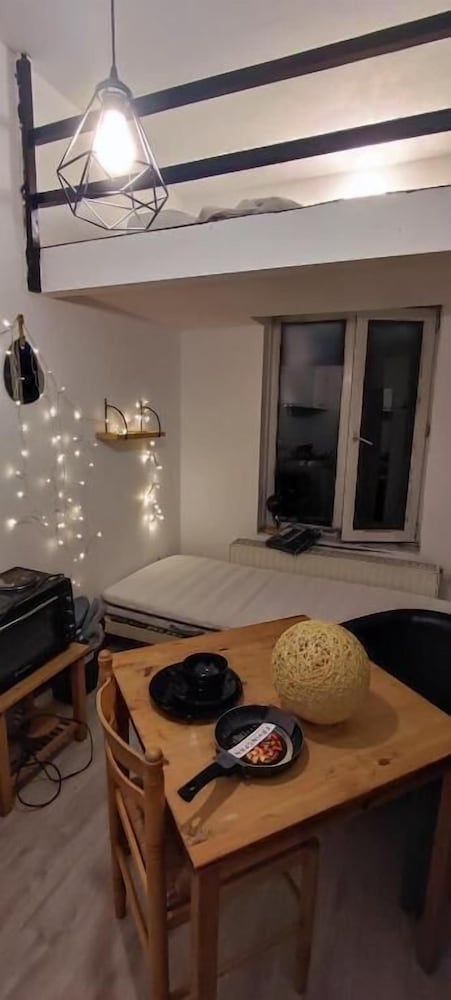 european district studios