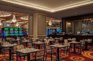 goldeneye hotel and casino