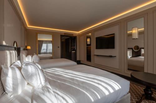 Goldeneye Hotel & Casino,,4.5 star