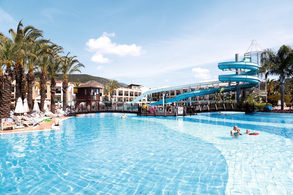 tui blue tropical