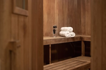 Hotel Mortagne,Longueuil>>Boucherville,4 star