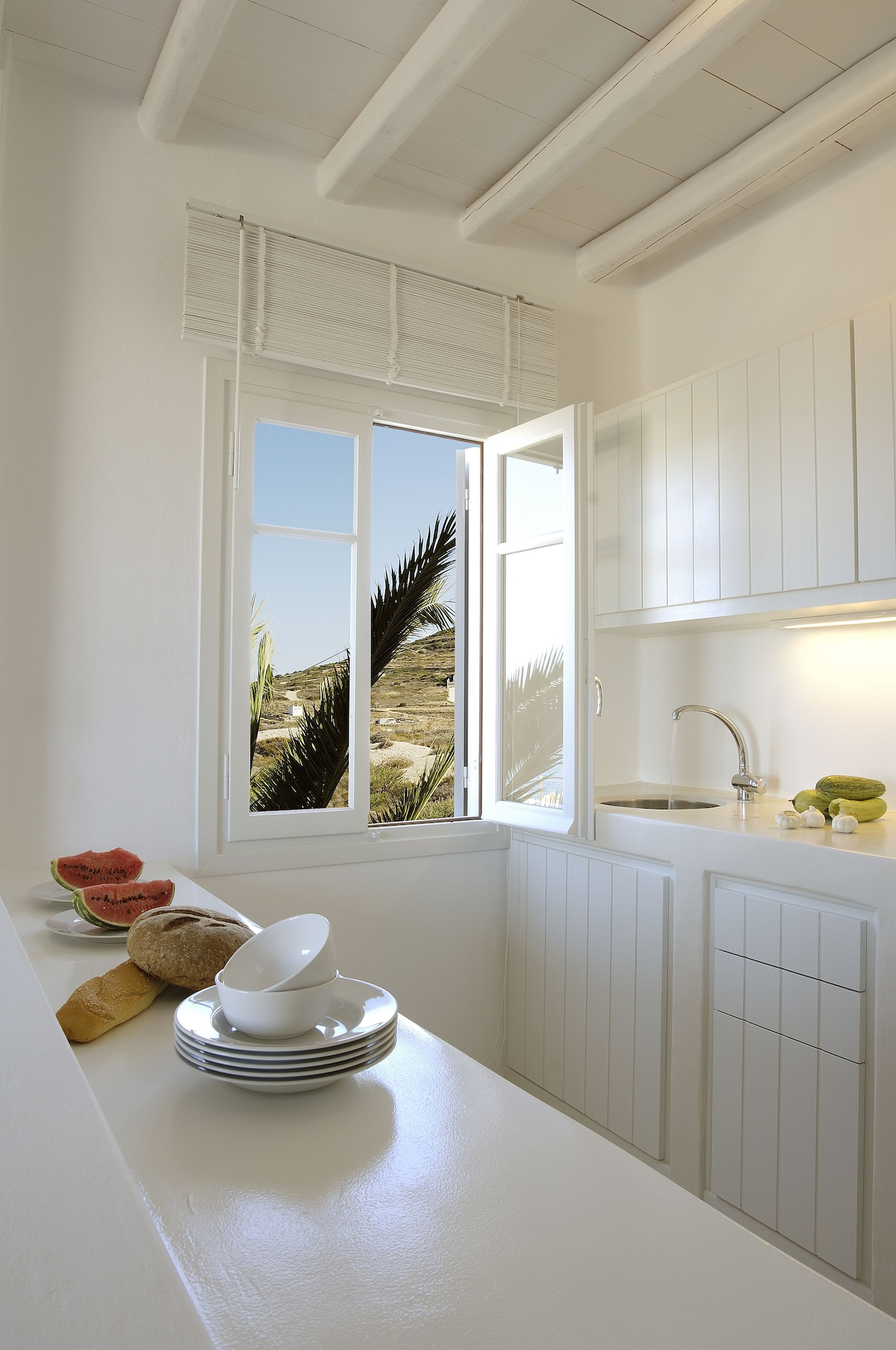 kapetan tasos suites