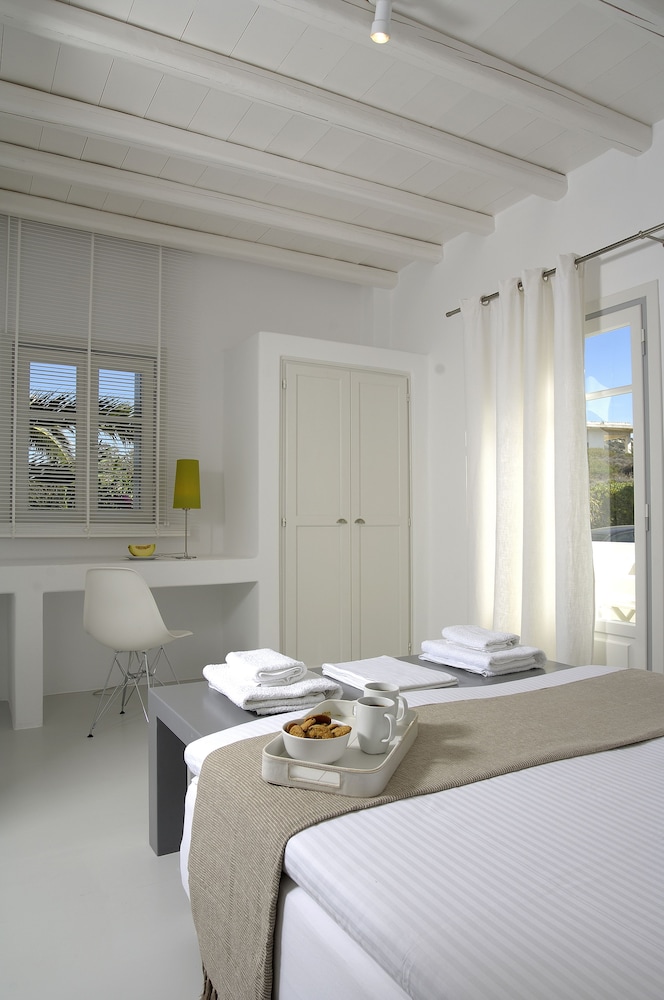 kapetan tasos suites