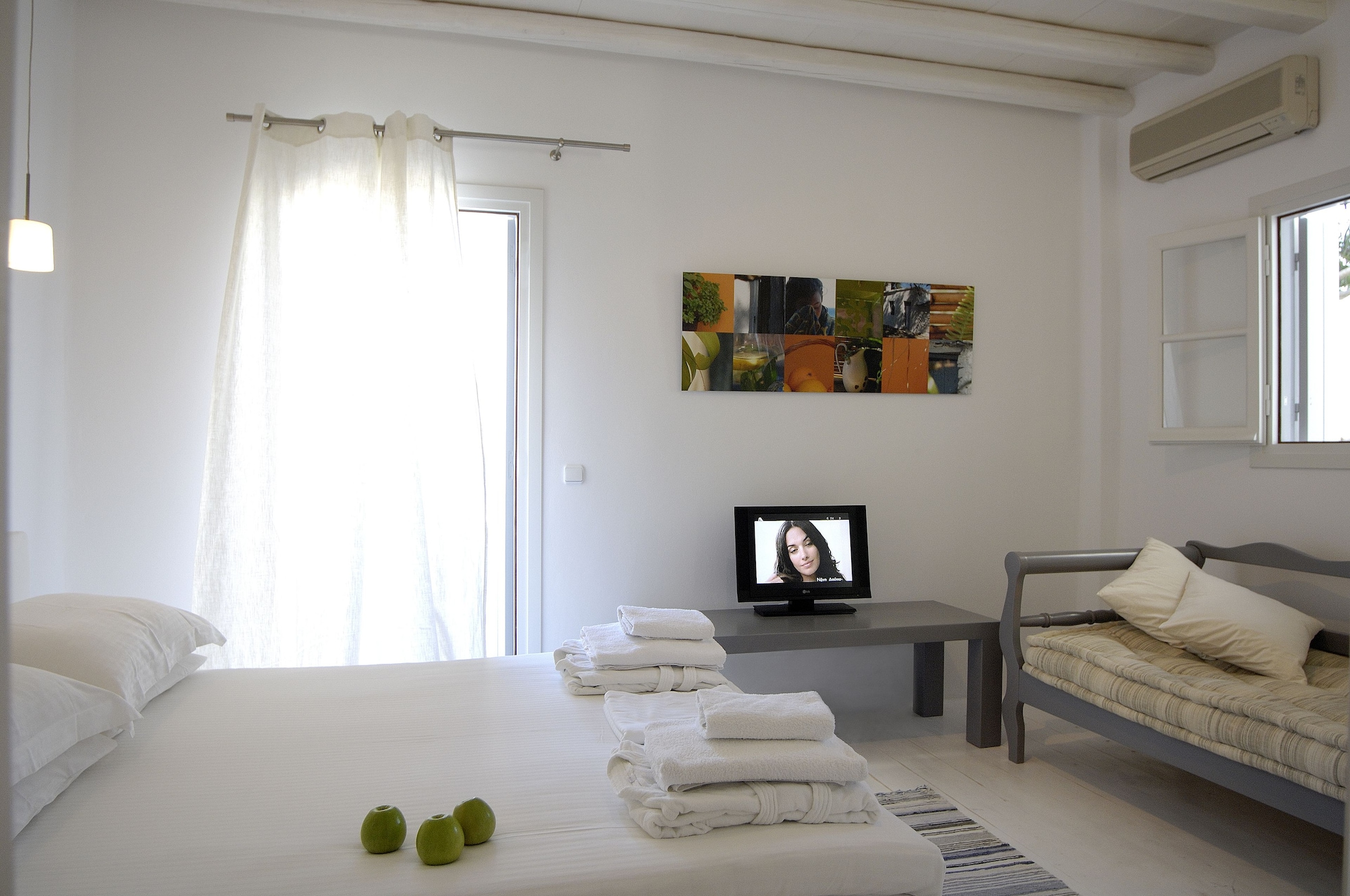 kapetan tasos suites