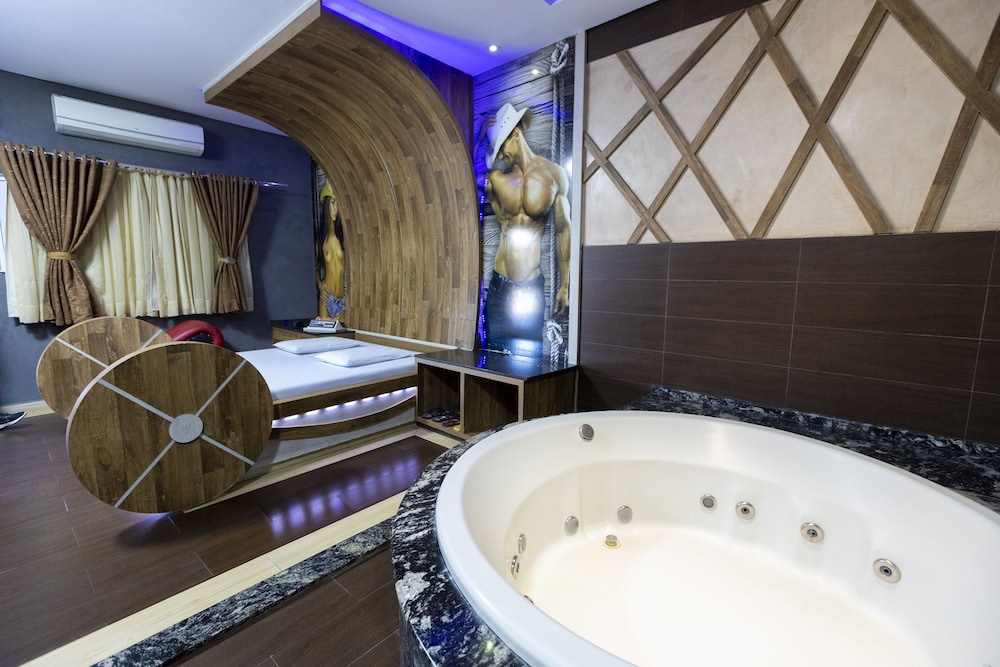 troia motel