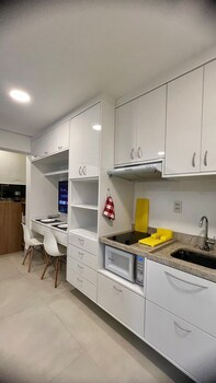 studio comfort ao lado do metro moema