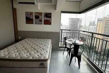 studio comfort ao lado do metro moema